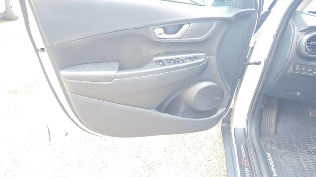 Hyundai Kona image 8