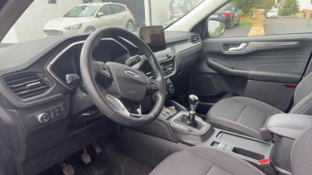 Ford Kuga image 6