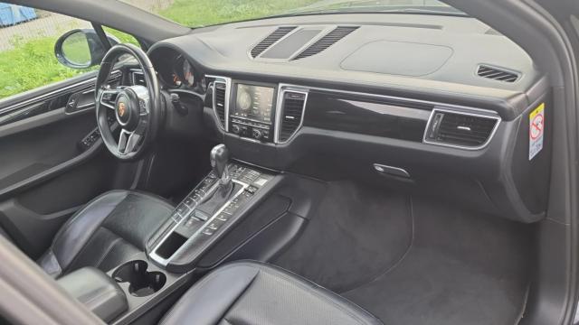 Porsche Macan image 6
