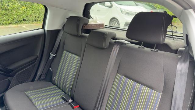 Peugeot 208 image 2