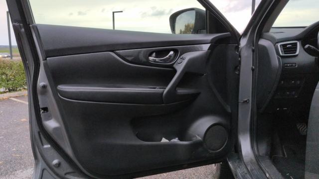 Nissan X-Trail image 2