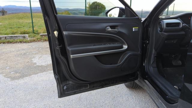 Jeep Avenger image 2