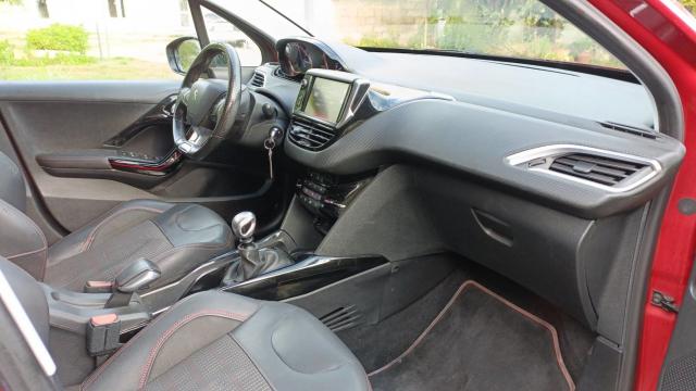 Peugeot 2008 image 9