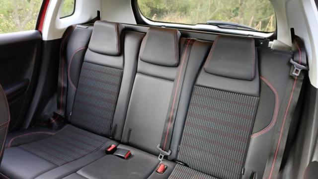 Peugeot 2008 image 8