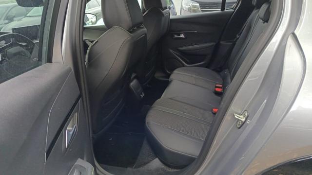 Peugeot 208 image 6