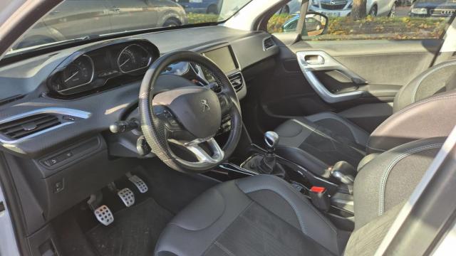Peugeot 2008 image 9