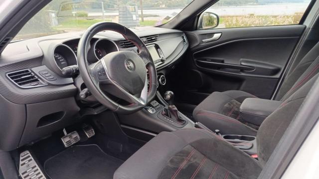 Alfa Romeo Giulietta image 9