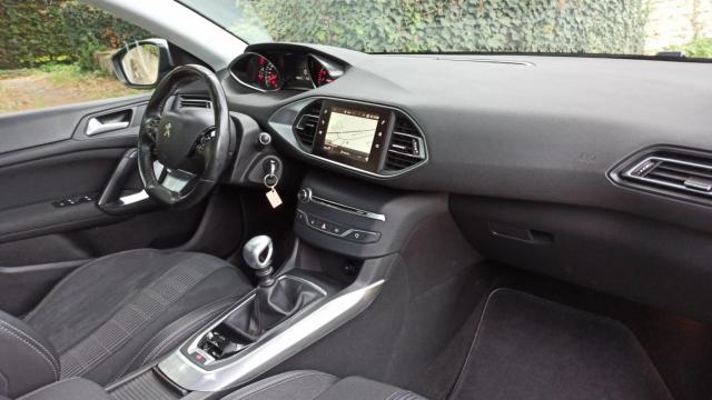 Peugeot 308 image 7
