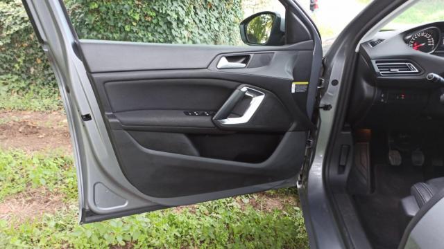 Peugeot 308 image 2