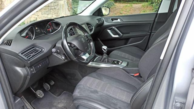 Peugeot 308 image 9