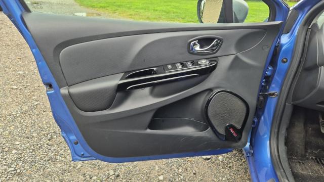 Renault Clio image 8