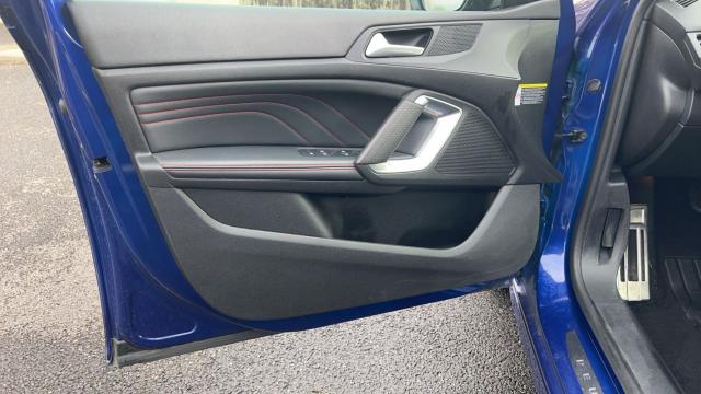 Peugeot 308 image 2