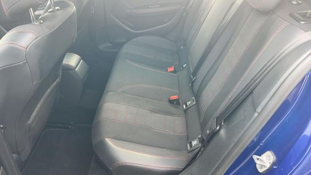 Peugeot 308 image 1