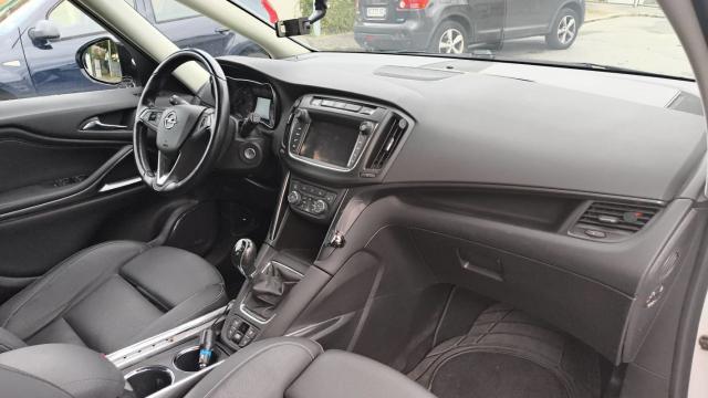 Opel Zafira Tourer image 7