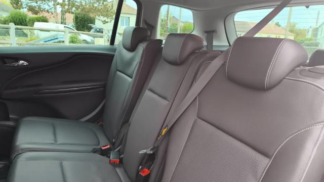 Opel Zafira Tourer image 2