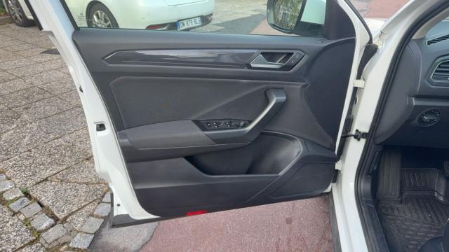 Volkswagen T-Roc image 1