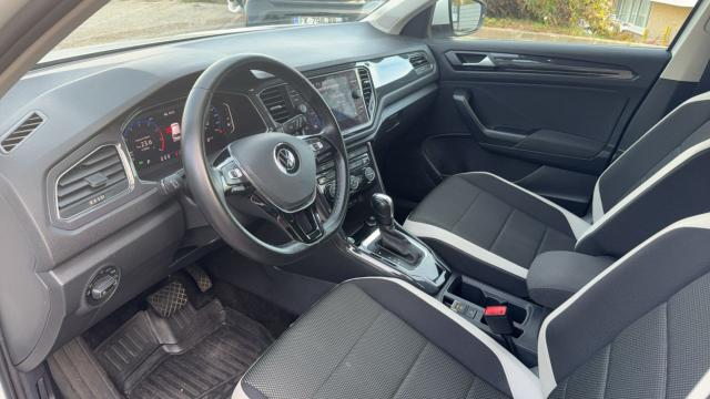 Volkswagen T-Roc image 2
