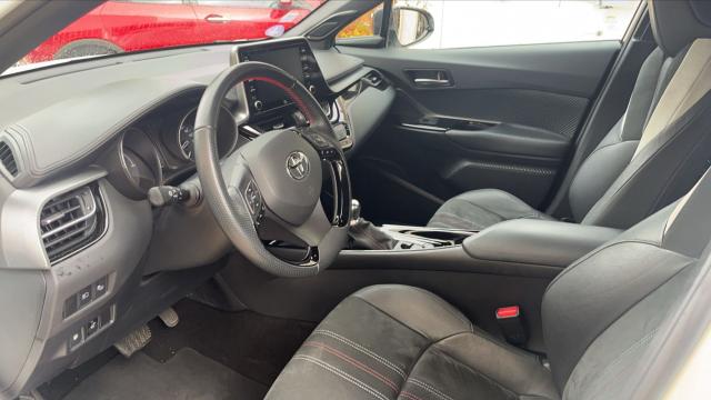 Toyota C-Hr image 1