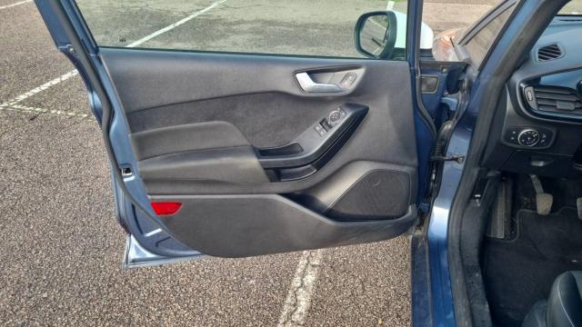 Ford Fiesta image 8