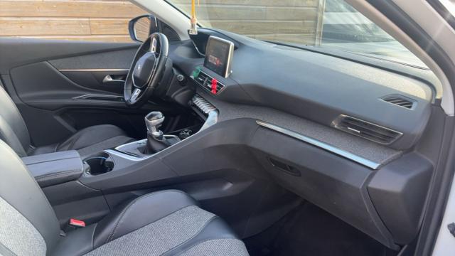 Peugeot 5008 image 3