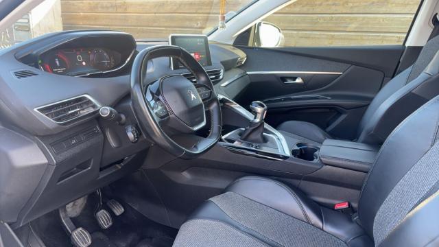 Peugeot 5008 image 4