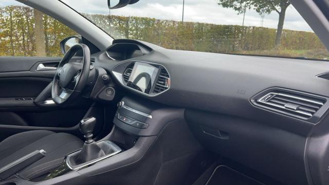 Peugeot 308 image 5