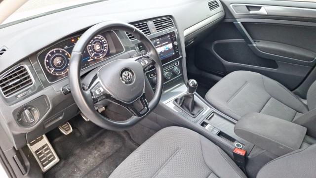 Volkswagen Golf image 6