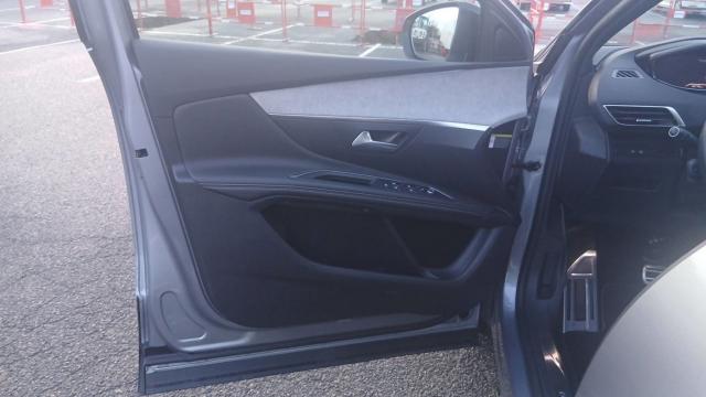 Peugeot 3008 image 6