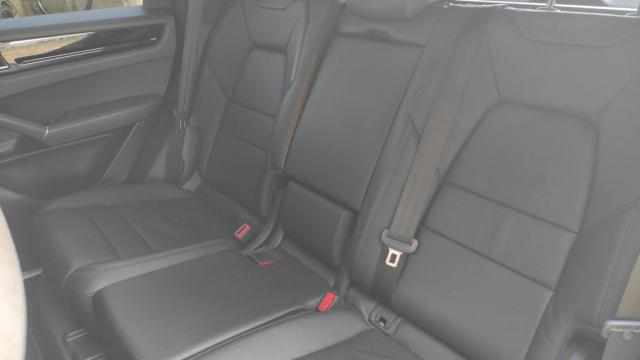 Porsche Cayenne image 4