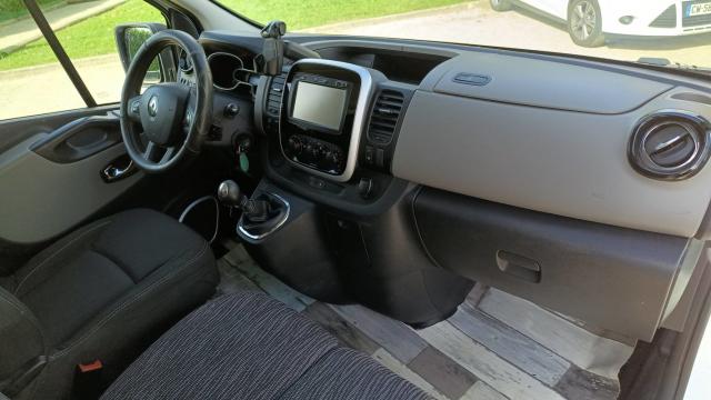 Renault Trafic image 1