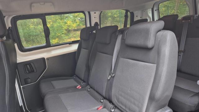 Peugeot Traveller image 2