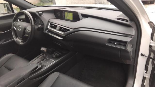 Lexus Ux image 4