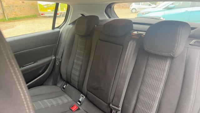 Peugeot 308 image 6