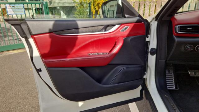 Maserati Levante image 2