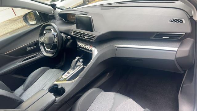 Peugeot 3008 image 6