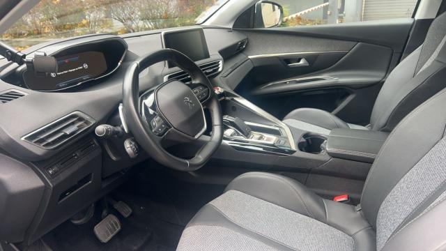 Peugeot 3008 image 2