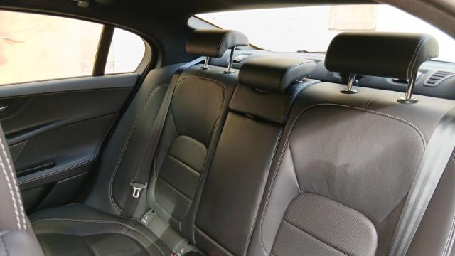 Jaguar Xe image 8