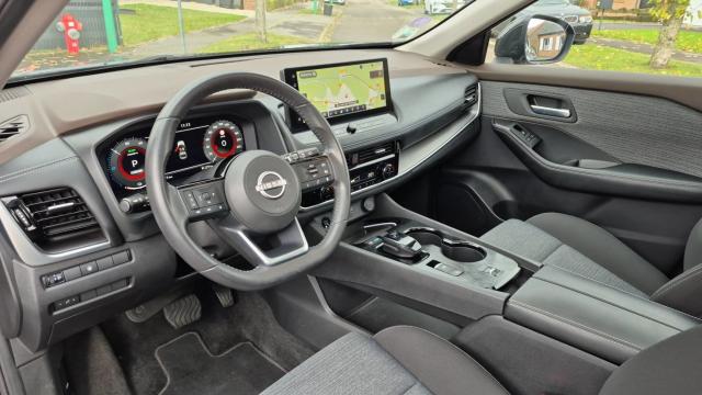 Nissan X-Trail image 2