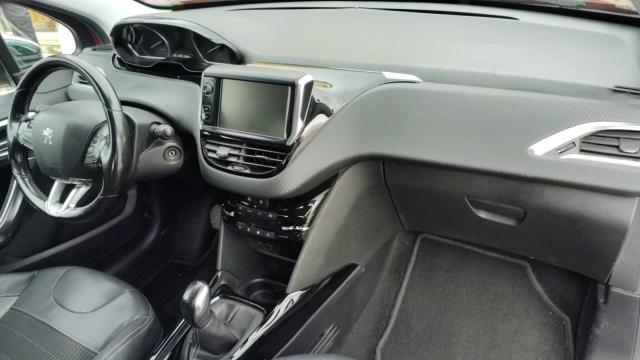 Peugeot 2008 image 4