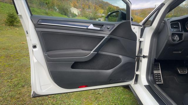 Volkswagen Golf image 7