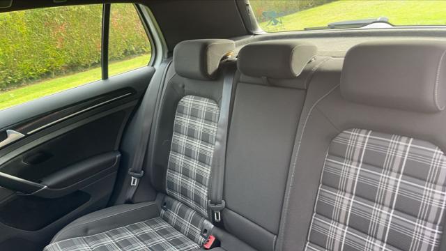 Volkswagen Golf image 1