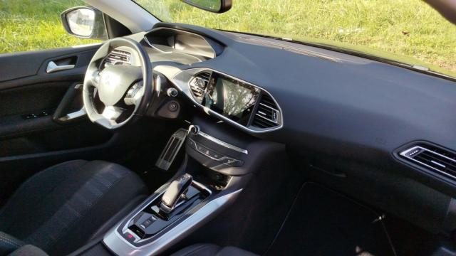 Peugeot 308 image 3