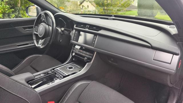 Jaguar Xf image 8