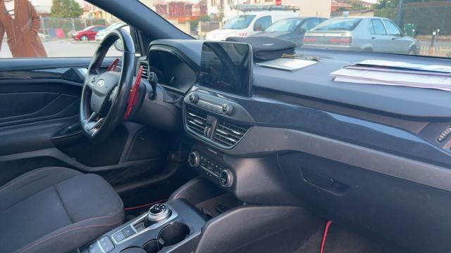 Ford Focus image 7