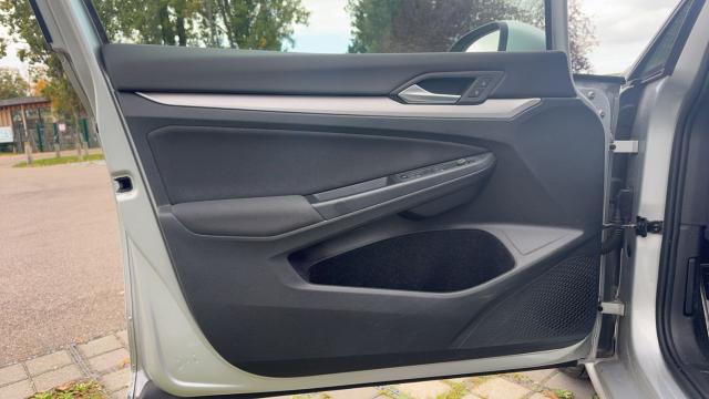 Volkswagen Golf image 8