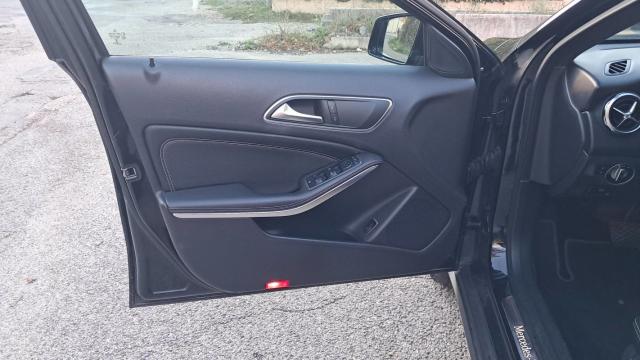 Mercedes Benz Classe Gla image 2