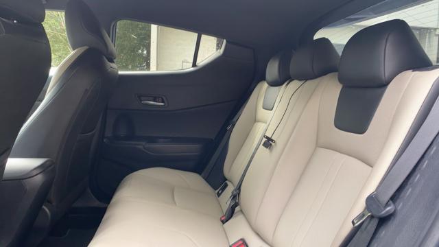 Toyota C-Hr image 8