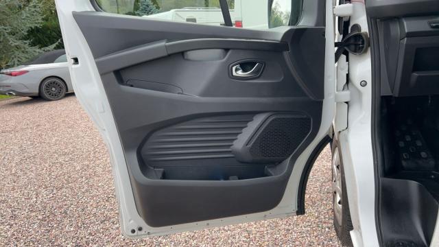 Renault Trafic image 7
