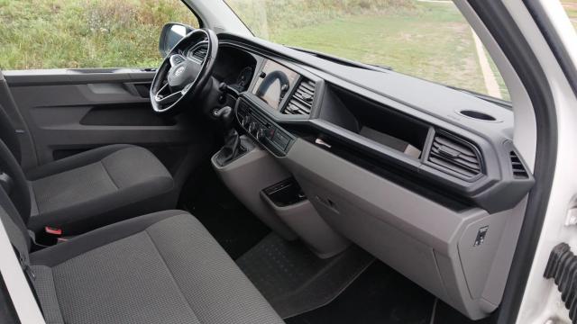 Volkswagen Transporter image 9