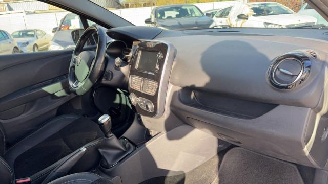 Renault Clio image 2